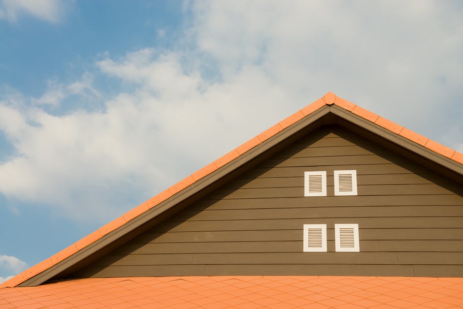 Roof Colors: Making Your Home Stand Out